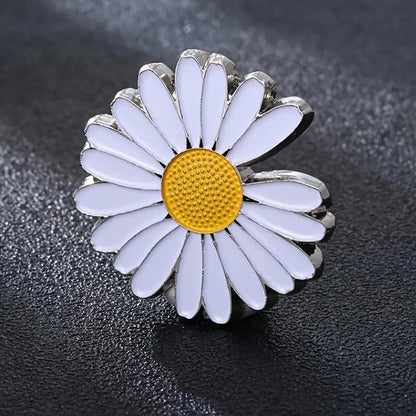Cute Small Daisy Pin Badge